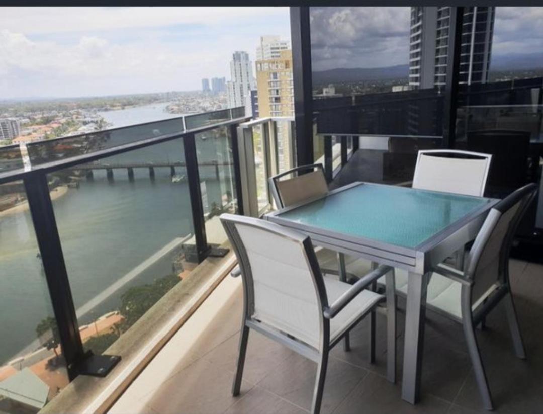 Circle Surfers Paradise Holidays Extérieur photo