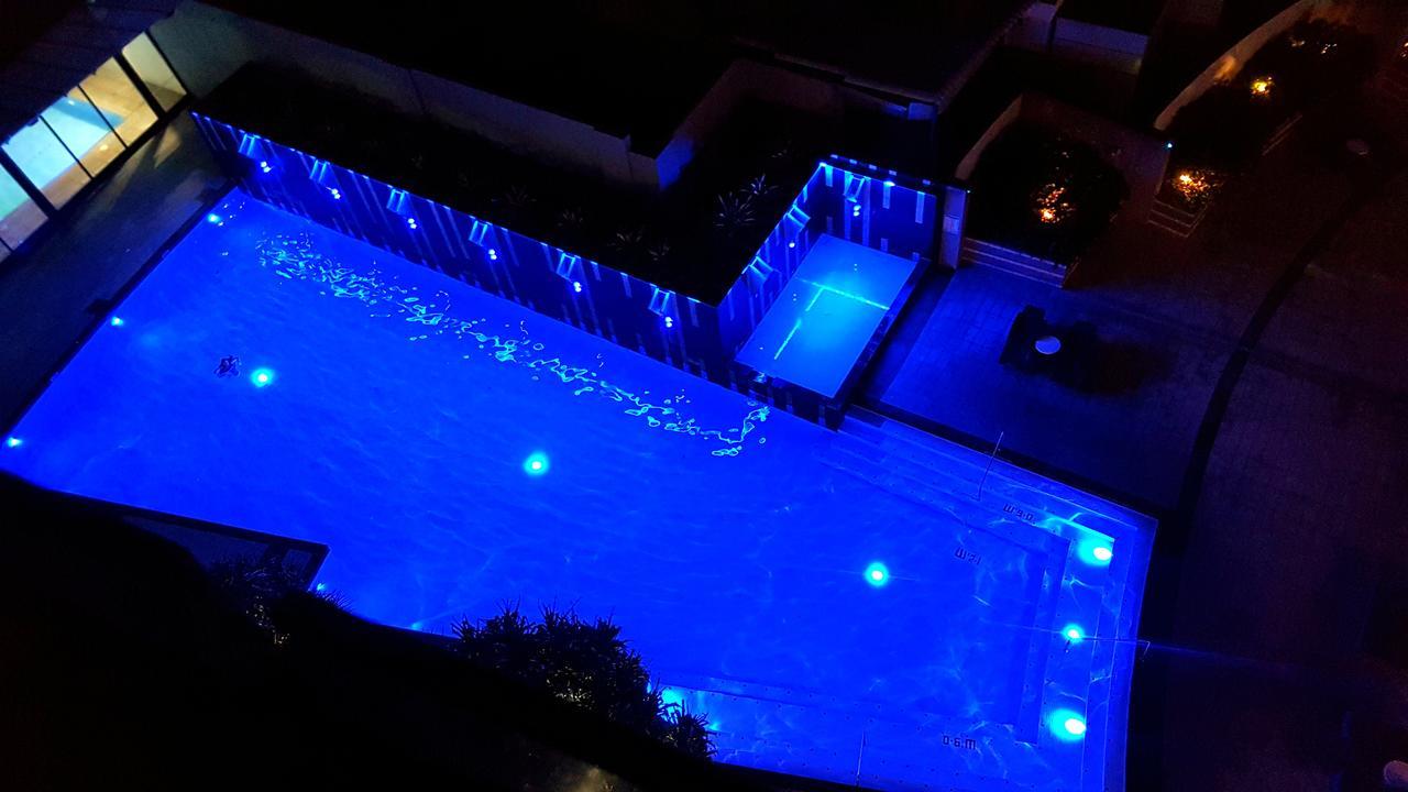 Circle Surfers Paradise Holidays Extérieur photo