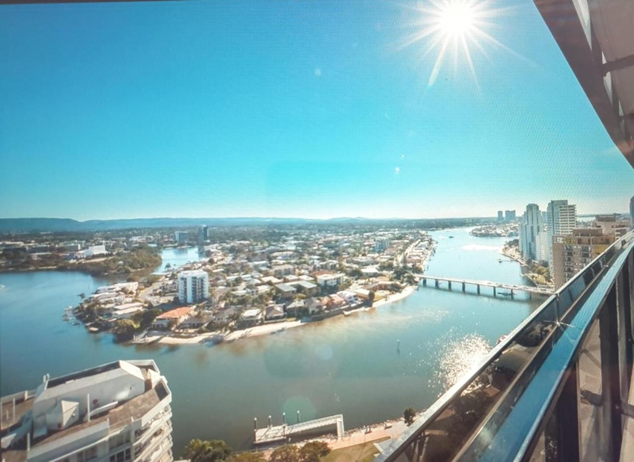 Circle Surfers Paradise Holidays Extérieur photo