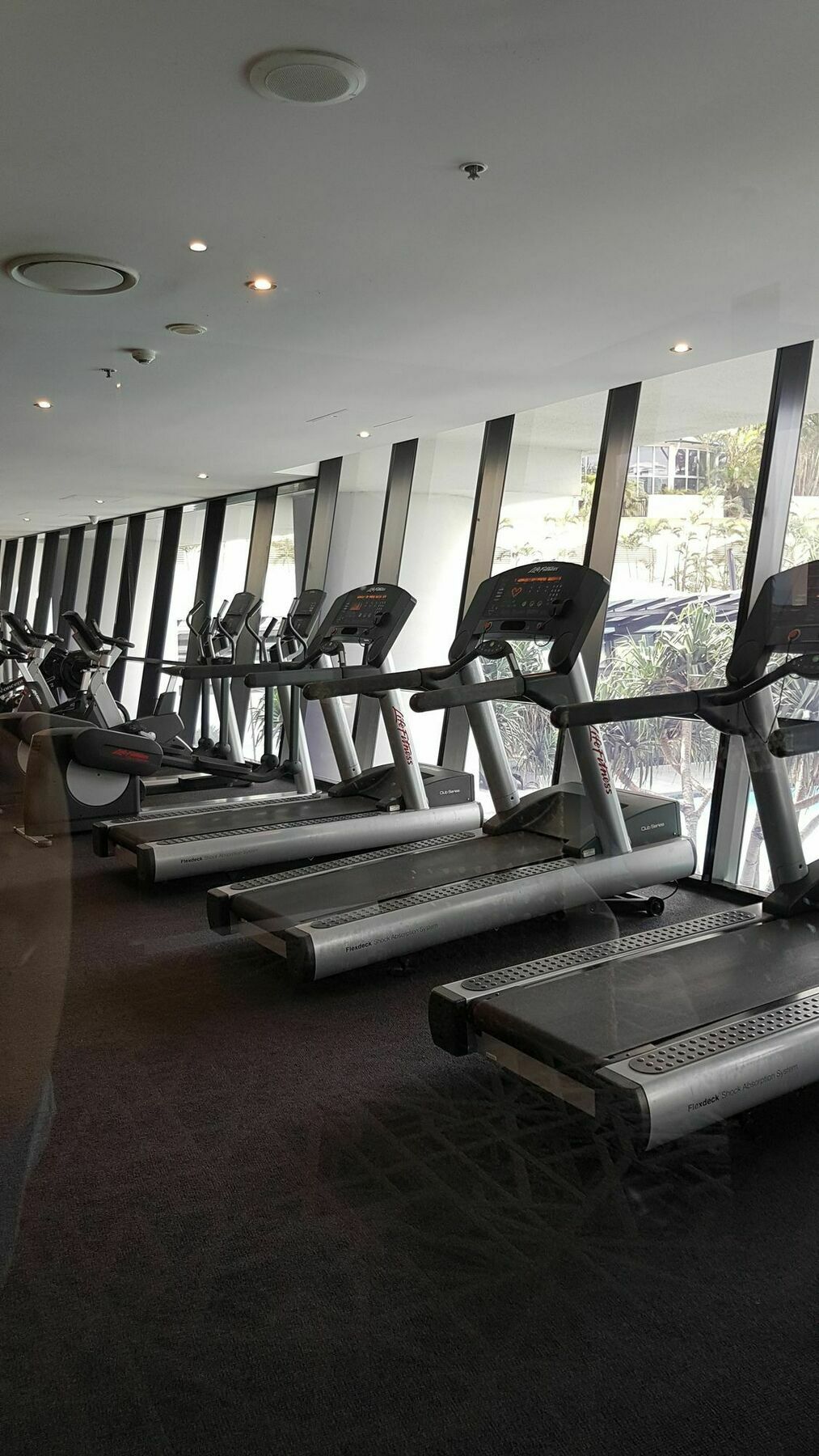 Circle Surfers Paradise Holidays Extérieur photo